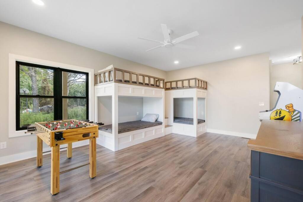 New Home, Dock, Kayaks, Game Room, Water Views Winchester Экстерьер фото