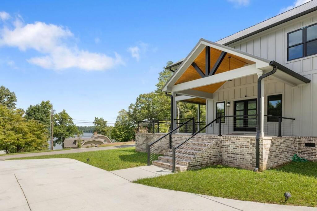 New Home, Dock, Kayaks, Game Room, Water Views Winchester Экстерьер фото