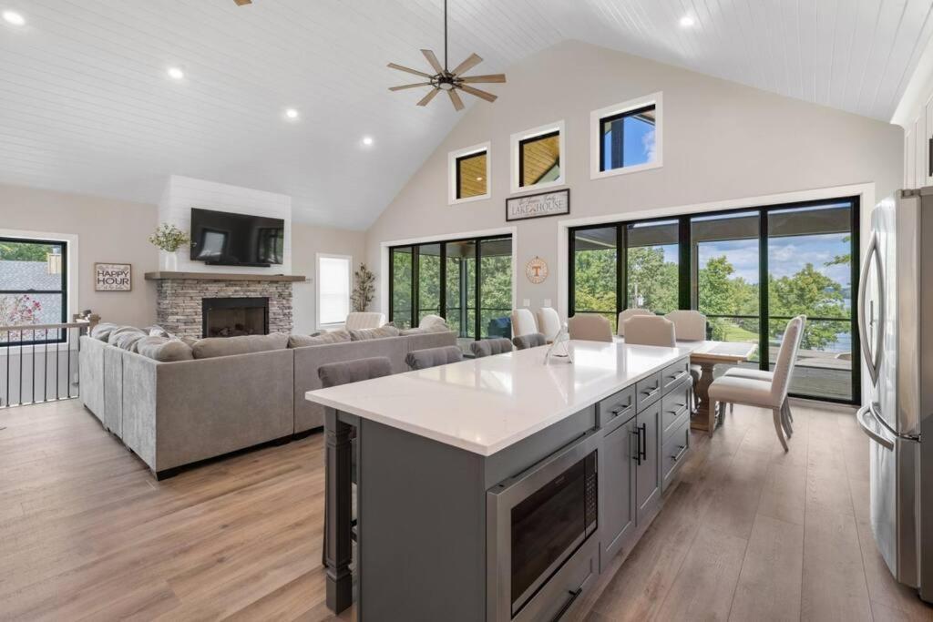 New Home, Dock, Kayaks, Game Room, Water Views Winchester Экстерьер фото